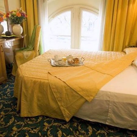 Hotel Cinque Giornate Милано Екстериор снимка